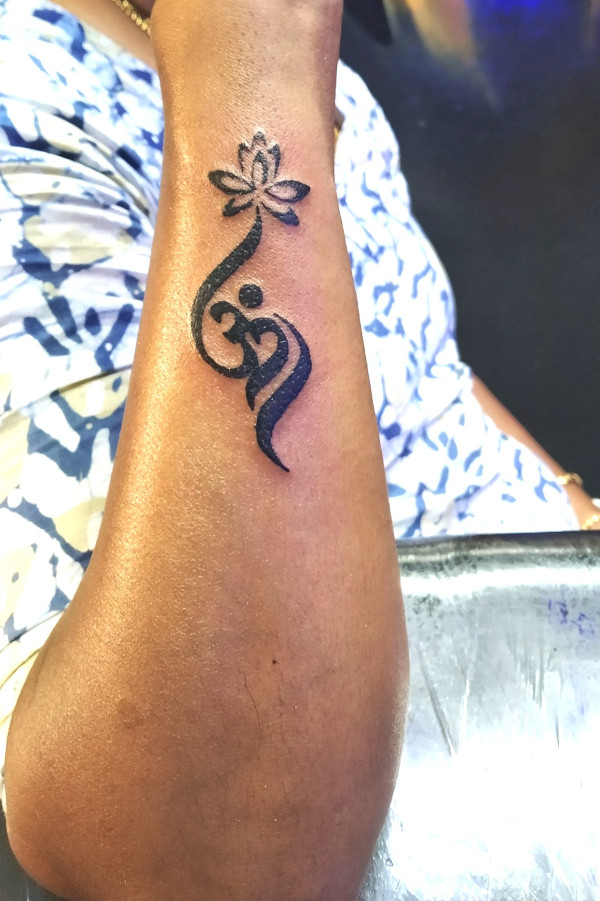 Geetja - Lotus aum tattoo