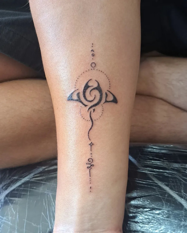 Yoyotattoo - small manta tattoo